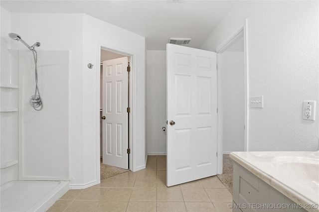 8375 Wright Place, Broken Arrow, OK 74014