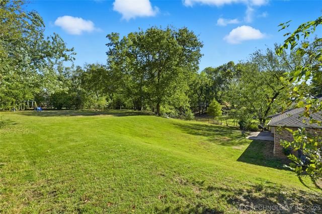 8375 Wright Place, Broken Arrow, OK 74014