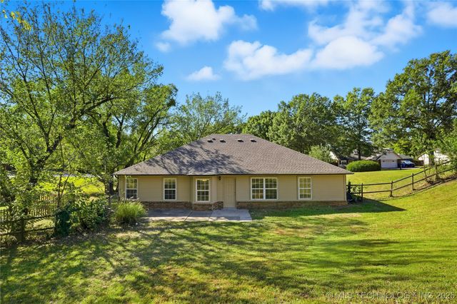 8375 Wright Place, Broken Arrow, OK 74014
