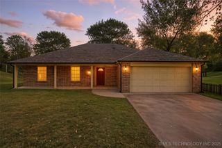 8375 Wright Place, Broken Arrow, OK 74014