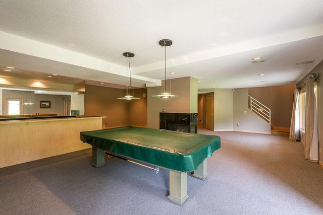 880 Vineland Court, Chanhassen, MN 55317