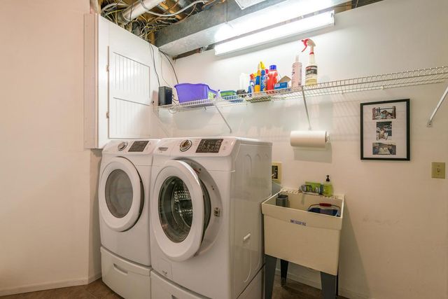 880 Vineland Court, Chanhassen, MN 55317