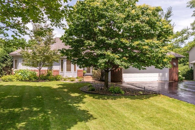 880 Vineland Court, Chanhassen, MN 55317