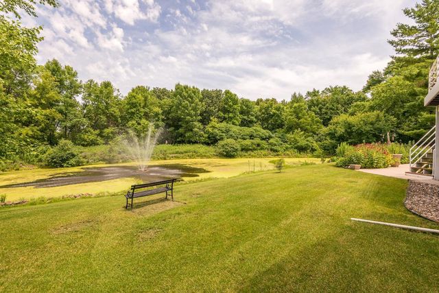 880 Vineland Court, Chanhassen, MN 55317