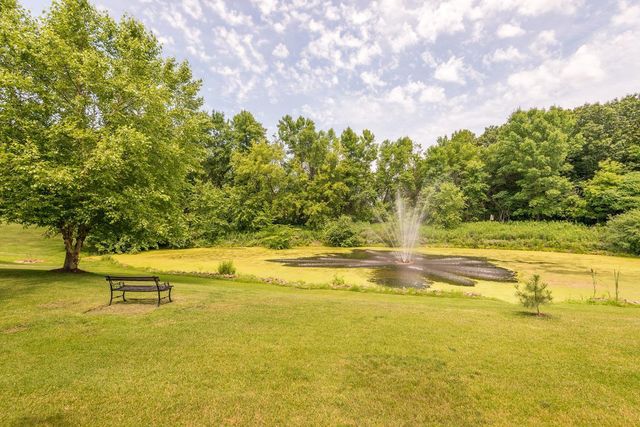 880 Vineland Court, Chanhassen, MN 55317