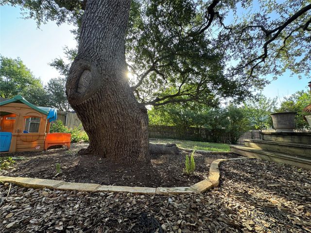 150 Saint Richie LN, Austin, TX 78737