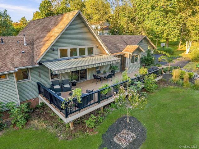 12 Whitefield Avenue, Warwick, NY 10990