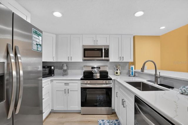 1007 GULF DRIVE N 217, Bradenton Beach, FL 34217