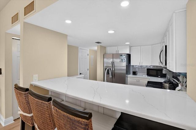 1007 GULF DRIVE N 217, Bradenton Beach, FL 34217
