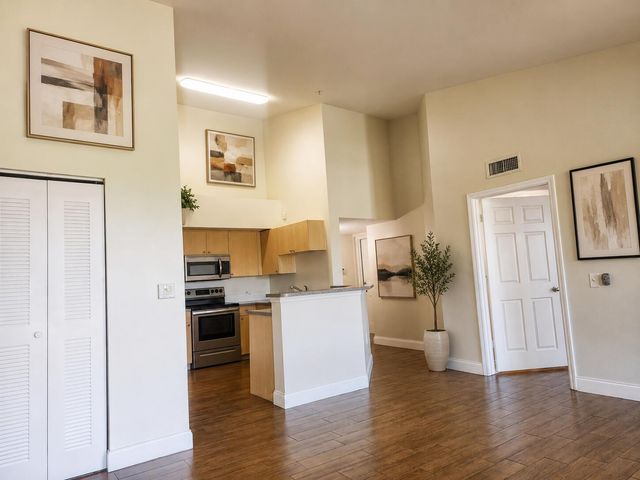 317 Villa Circle 317, Boynton Beach, FL 33435