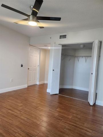 317 Villa Circle 317, Boynton Beach, FL 33435
