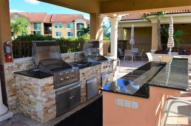 317 Villa Circle 317, Boynton Beach, FL 33435