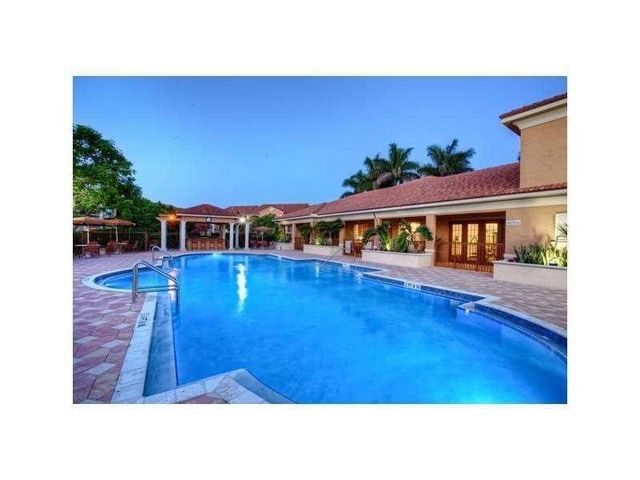 317 Villa Circle 317, Boynton Beach, FL 33435