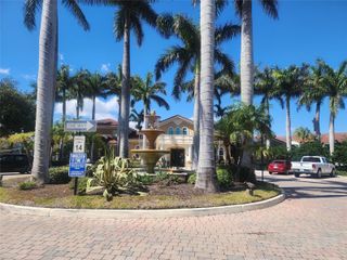 317 Villa Circle 317, Boynton Beach, FL 33435