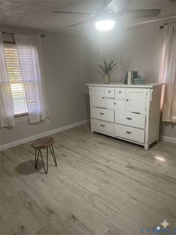 449 W Colonial Trl, Dendron, VA 23839
