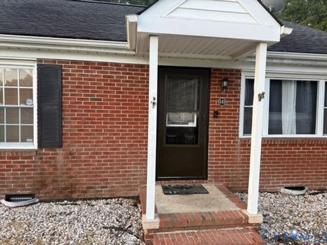 449 W Colonial Trl, Dendron, VA 23839