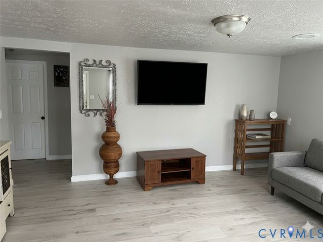 449 W Colonial Trl, Dendron, VA 23839