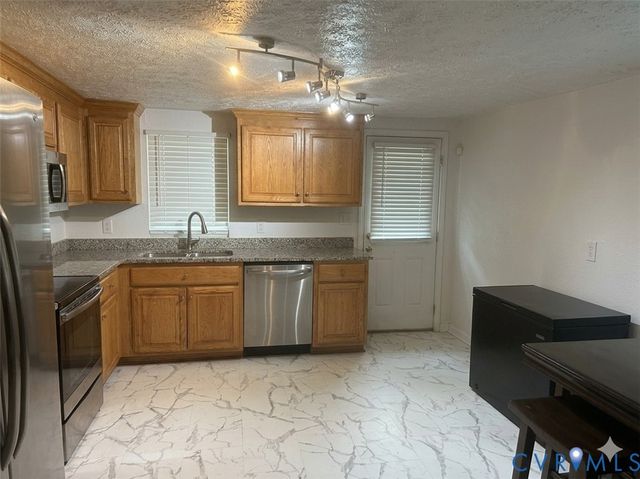 449 W Colonial Trl, Dendron, VA 23839