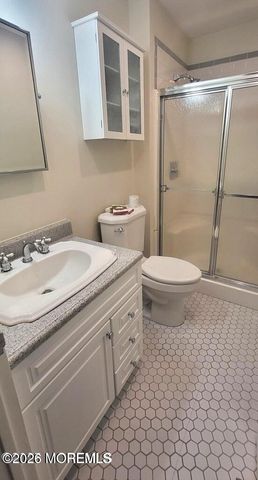 32 Redwood Drive, Eatontown, NJ 07724