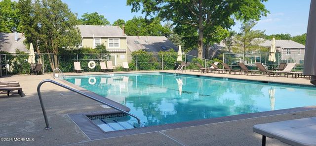 32 Redwood Drive, Eatontown, NJ 07724
