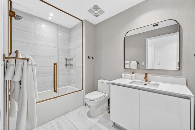 2678 Tigertail Ave 301, Miami, FL 33133