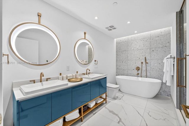 2678 Tigertail Ave 301, Miami, FL 33133