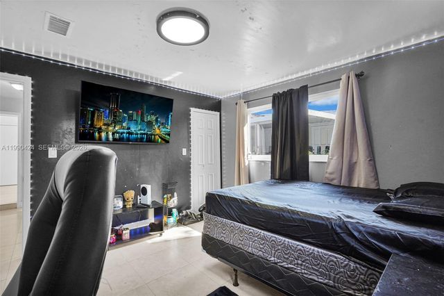 760 E 55th St, Hialeah, FL 33013