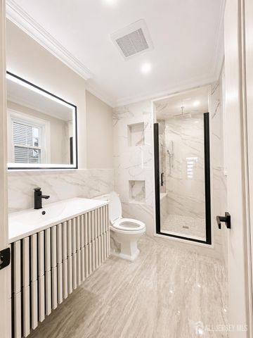 10 Charles Street, Edison, NJ 08820