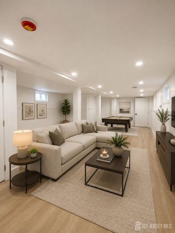 10 Charles Street, Edison, NJ 08820