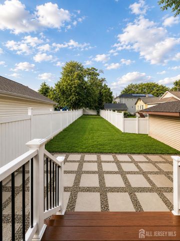 10 Charles Street, Edison, NJ 08820
