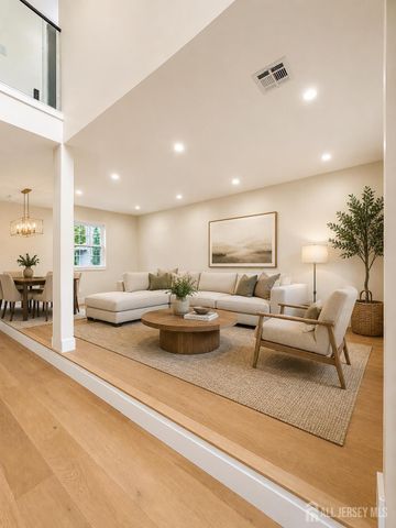 10 Charles Street, Edison, NJ 08820