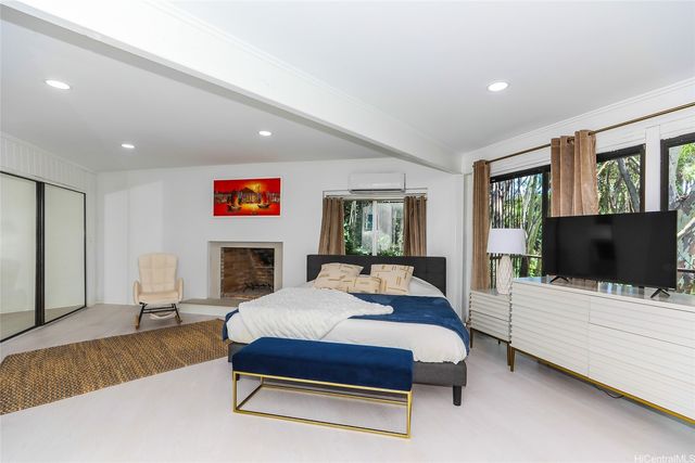 95-214 Waikalani Drive, Mililani, HI 96789