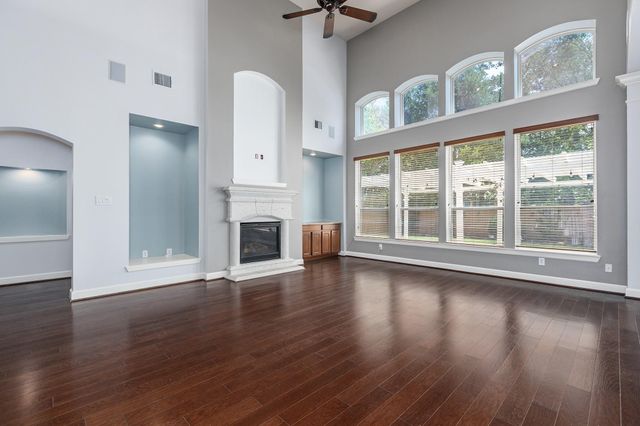 27 N Arrow Canyon Circle, The Woodlands, TX 77389