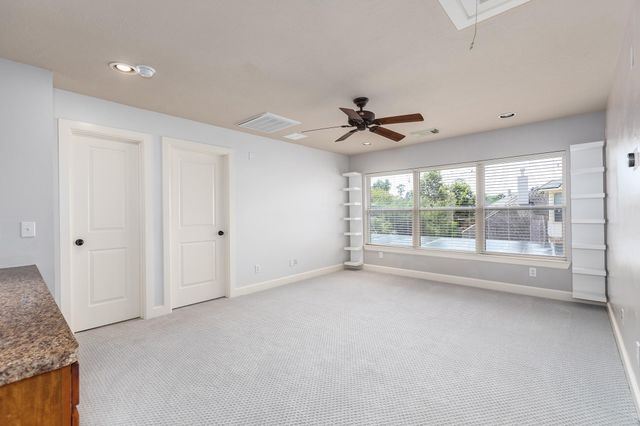 27 N Arrow Canyon Circle, The Woodlands, TX 77389