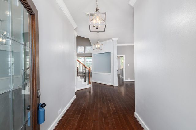 27 N Arrow Canyon Circle, The Woodlands, TX 77389