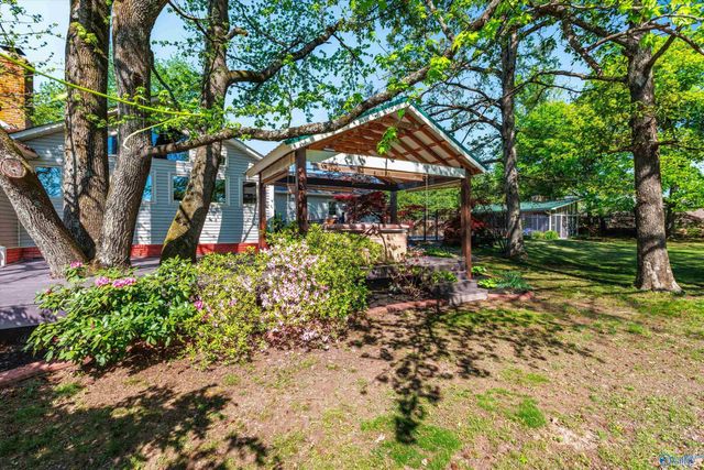 2045 Lindsay Lane S, Athens, AL 35613