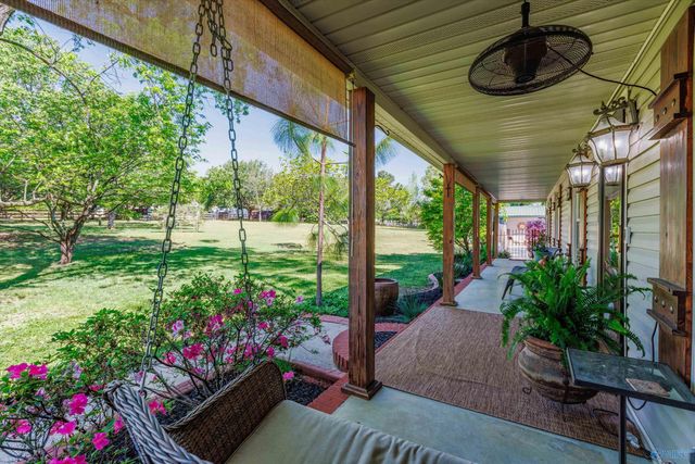 2045 Lindsay Lane S, Athens, AL 35613
