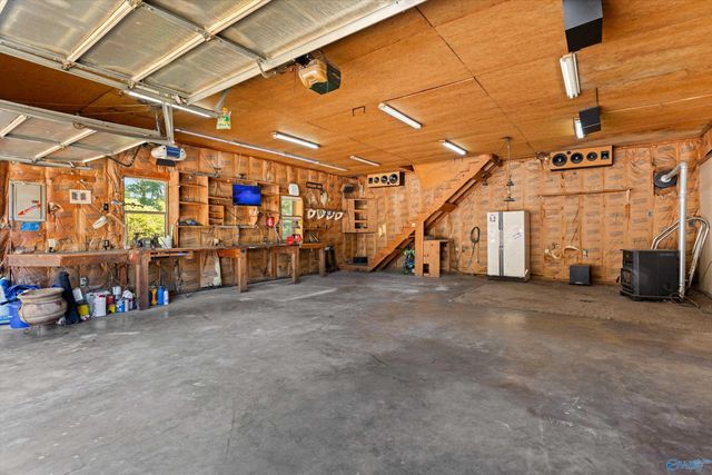 2045 Lindsay Lane S, Athens, AL 35613