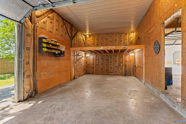 2045 Lindsay Lane S, Athens, AL 35613