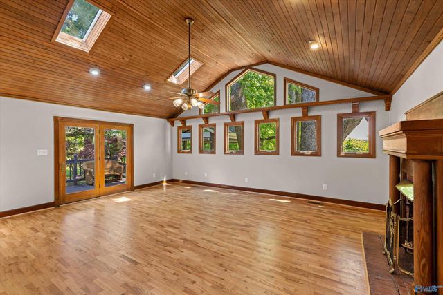 2045 Lindsay Lane S, Athens, AL 35613
