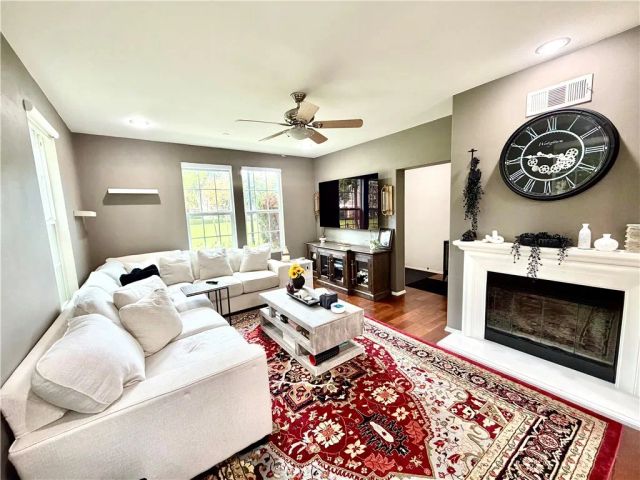 15205 Calverton, Tustin, CA 92782
