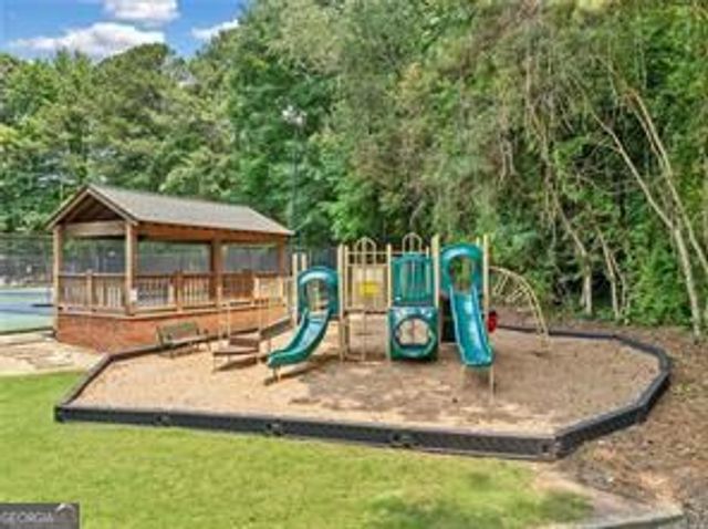 330 S Satinwood Place, Roswell, GA 30076