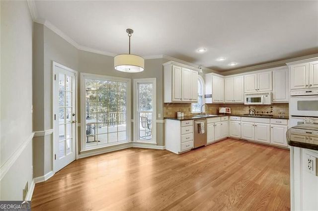 330 S Satinwood Place, Roswell, GA 30076