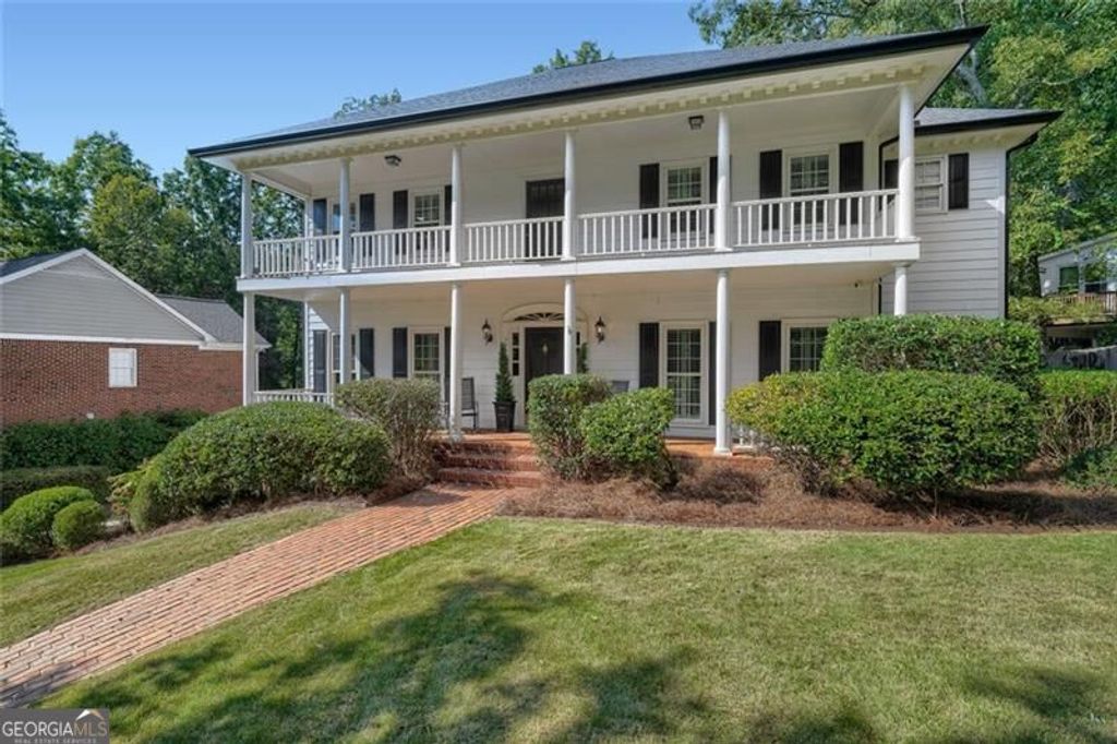 330 S Satinwood Place, Roswell, GA 30076