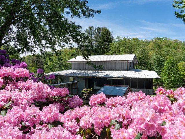 838 Hidden Valley Road, Clyde, NC 28721