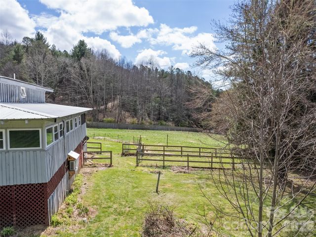 838 Hidden Valley Road, Clyde, NC 28721