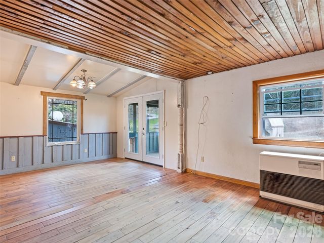 838 Hidden Valley Road, Clyde, NC 28721