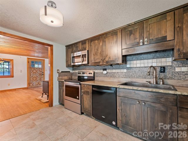 838 Hidden Valley Road, Clyde, NC 28721