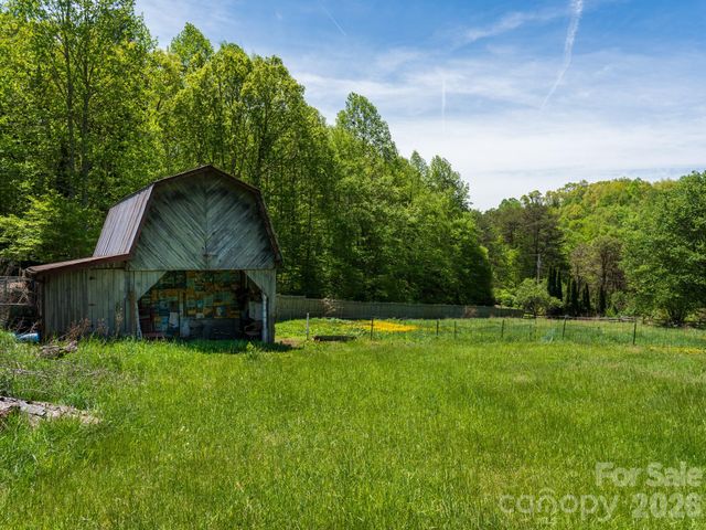 838 Hidden Valley Road, Clyde, NC 28721