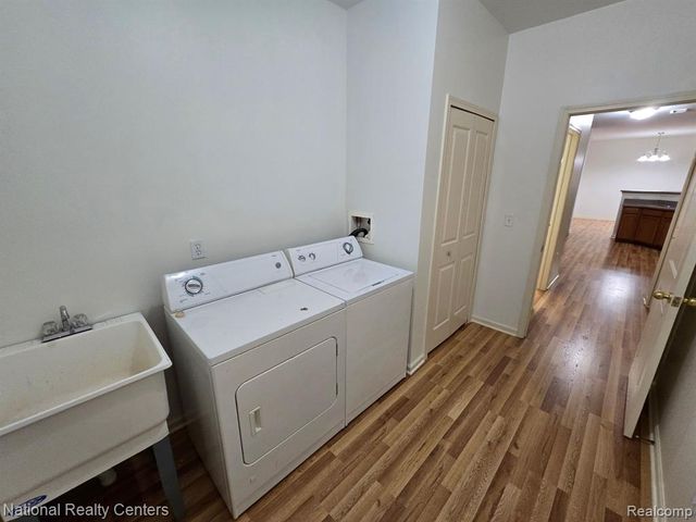 4058 Radcliff Drive, Canton, MI 48188